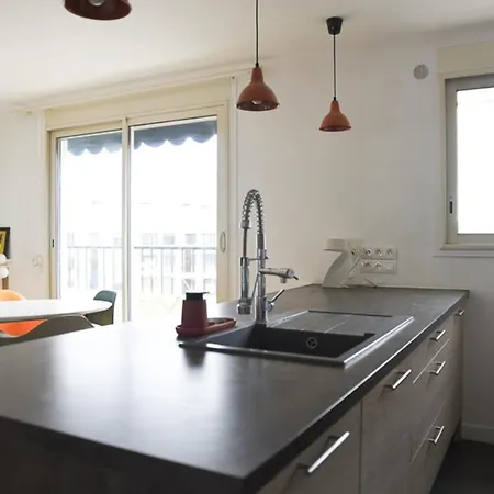 Apartamento 50 M Unoverlooked Nest With Eiffel Tower View París