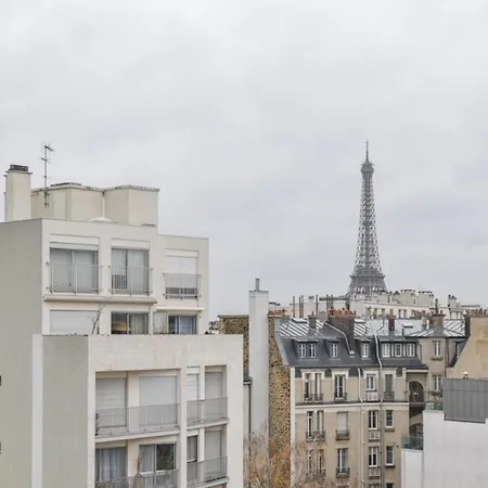 50 M Unoverlooked Nest With Eiffel Tower View