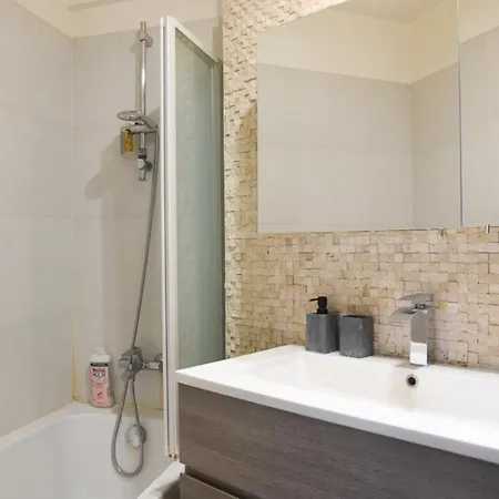 50 M Unoverlooked Nest With Eiffel Tower View * Париж